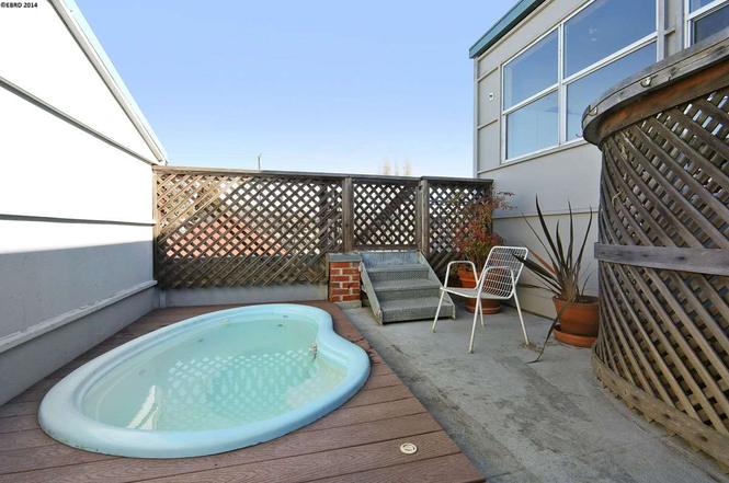 Hot tub